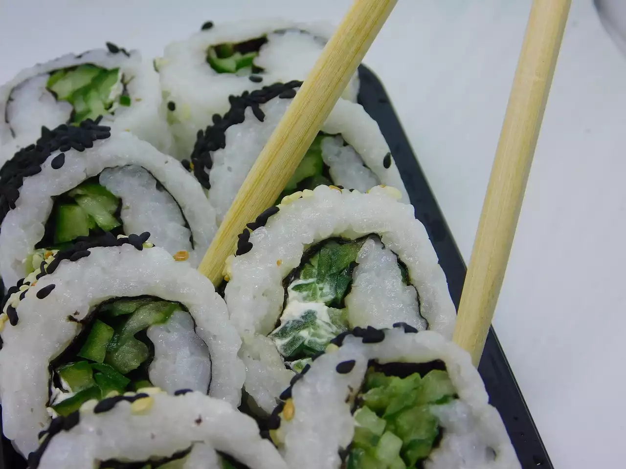 Más allá del sushi: exploración de opciones de comida japonesa vegetariana y vegana